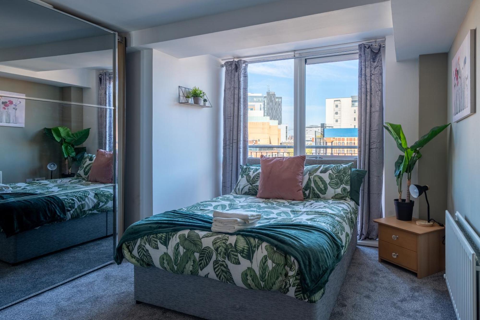 Movie House Executive Suite - Secure Free Parking بلفاست المظهر الخارجي الصورة